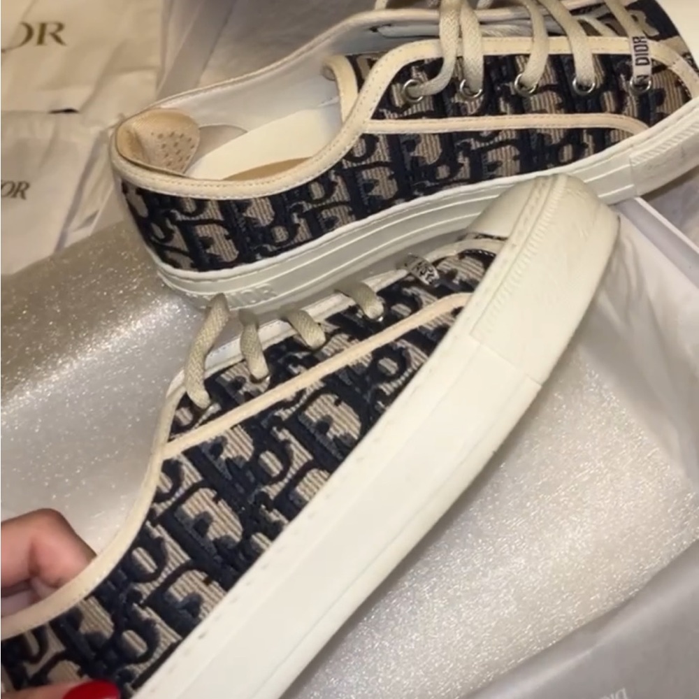 NEW DIOR SHOES